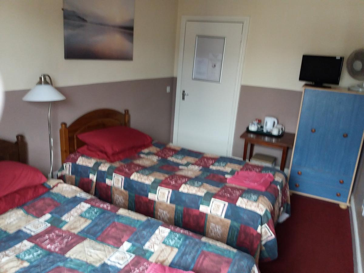 Bed and Breakfast The Crouch Oak Addlestone Exteriér fotografie